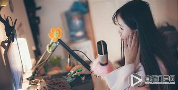 九江女孩罗丹兼职直播成网红主播 9个月收入几十万！